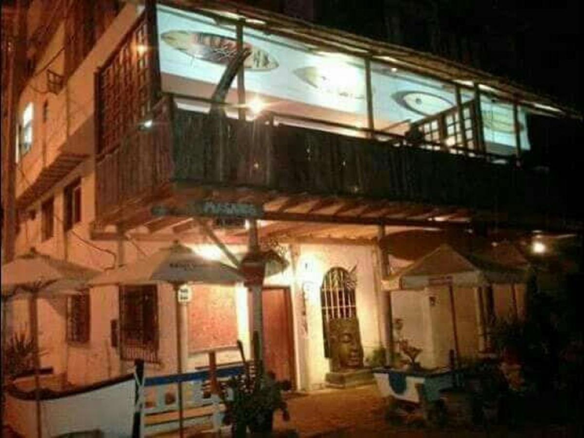 Tio Richi Surfcamp Hostel Punta Hermosa Bagian luar foto
